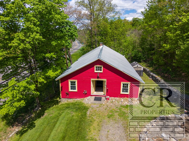 More Photos Of 5768-5774 Albany Post Rd, Rhinebeck Freestanding For Sale