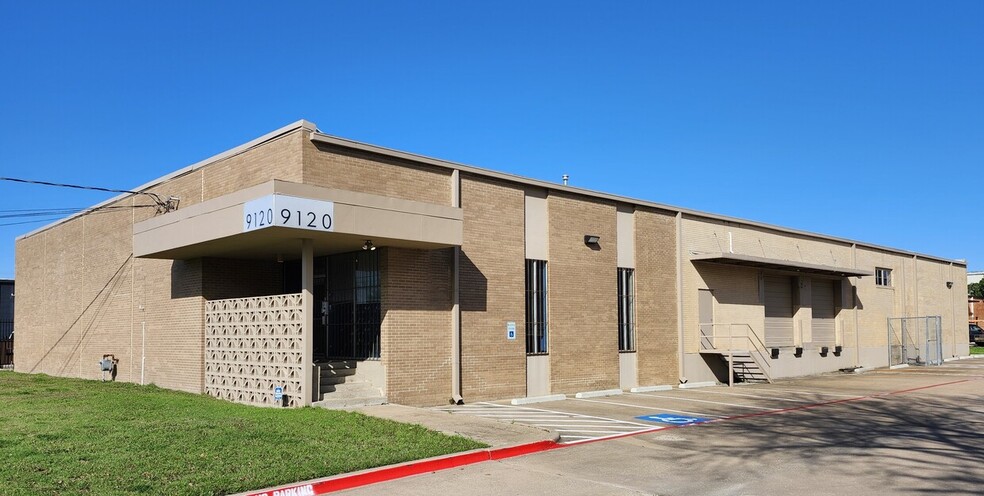 Primary Photo Of 9120 Premier Row, Dallas Distribution For Sale