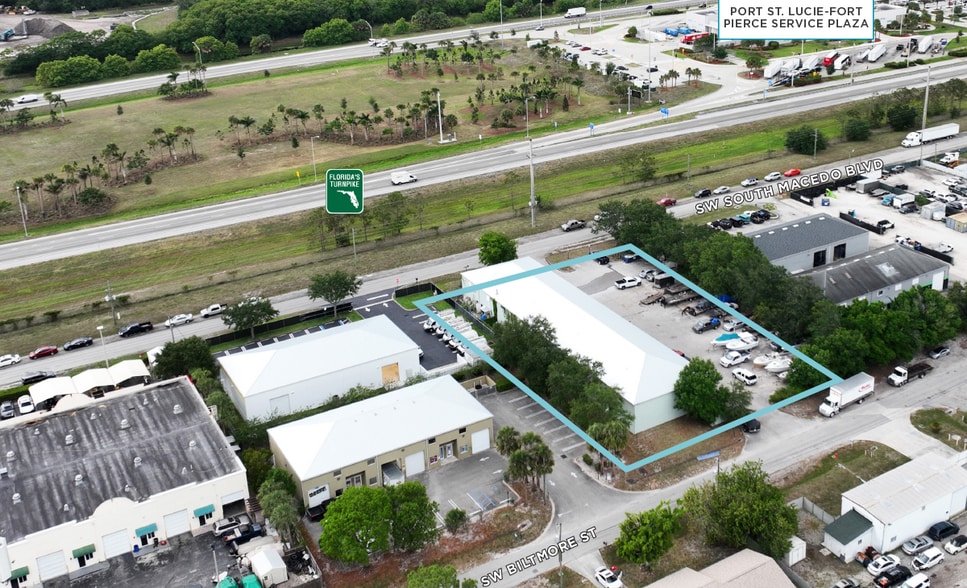 More Photos Of 1337 SW South Macedo Blvd, Port Saint Lucie Service For Lease