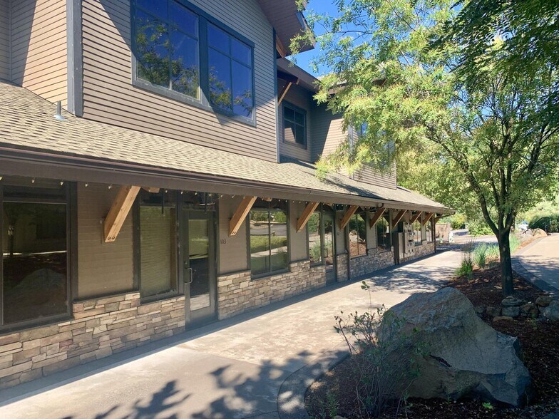 More Photos Of 5416 Running Y Rd, Klamath Falls Freestanding For Sale