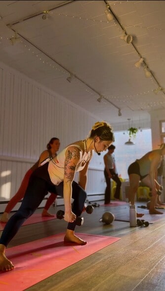 More Photos Of 119 Water St, Stonington Apartments For Sale