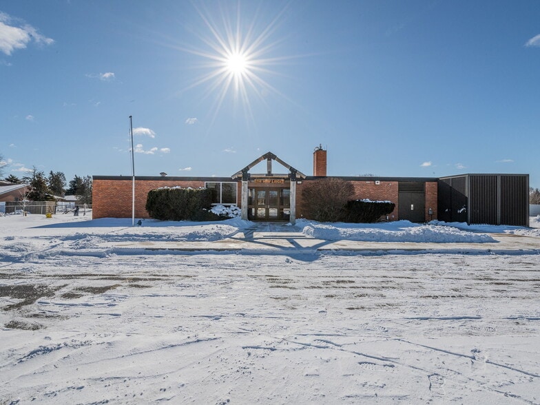 Primary Photo Of 2400 N Dixie Hwy, Monroe Serviced Offices For Sale