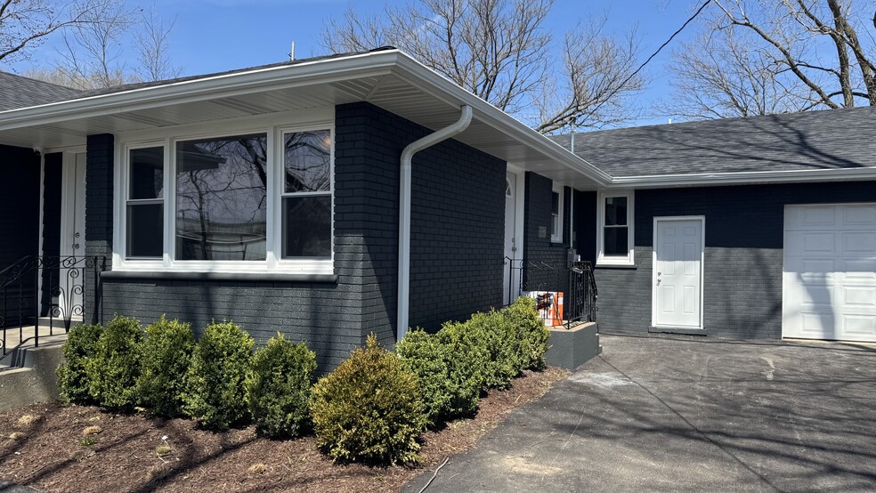 More Photos Of 956 E 138th St, Chicago Land For Lease