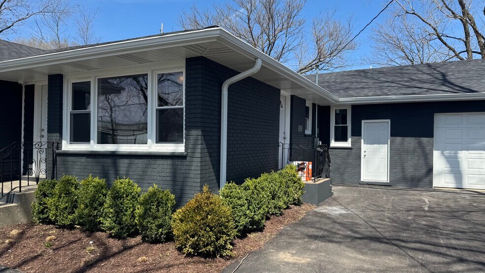 More Photos Of 956 E 138th St, Chicago Land For Lease