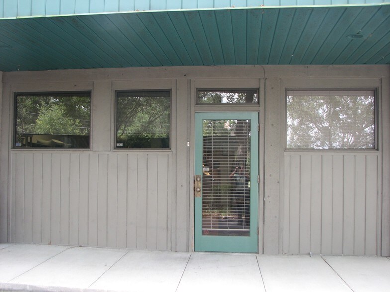 More Photos Of 3221 NW 13th St, Gainesville Office For Sale