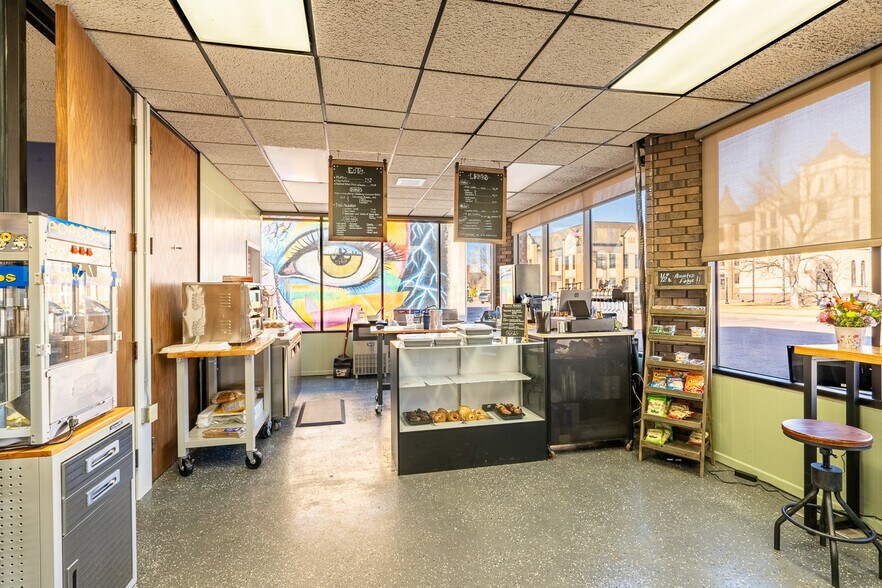 More Photos Of 102 W 5th St, Canton General Retail For Sale