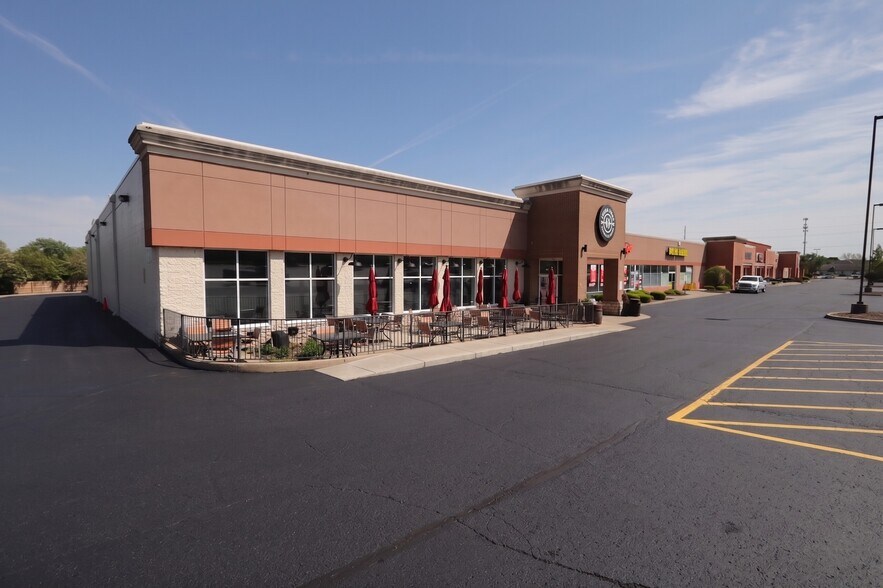 More Photos Of 890-896 S Main St, Centerville Storefront For Sale