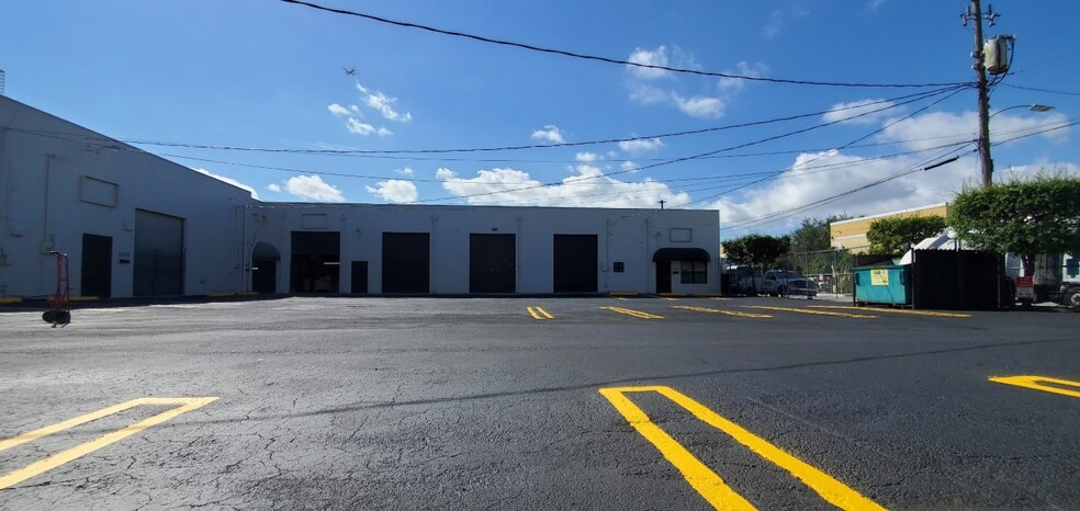 Primary Photo Of 2213 NW 26th Ave, Miami Warehouse For Lease