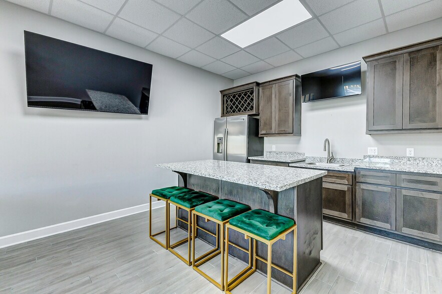 More Photos Of 26717 Westheimer Pky, Katy Medical For Sale