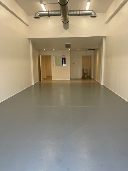 More Photos Of 6025 Santa Monica Blvd, Los Angeles Office For Lease
