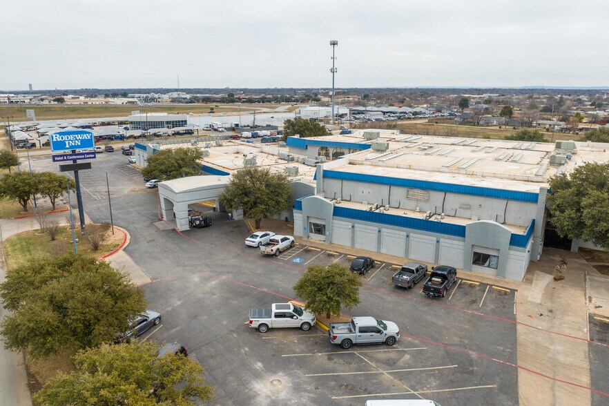 More Photos Of 5203 S 1st St, Abilene Hotel For Sale