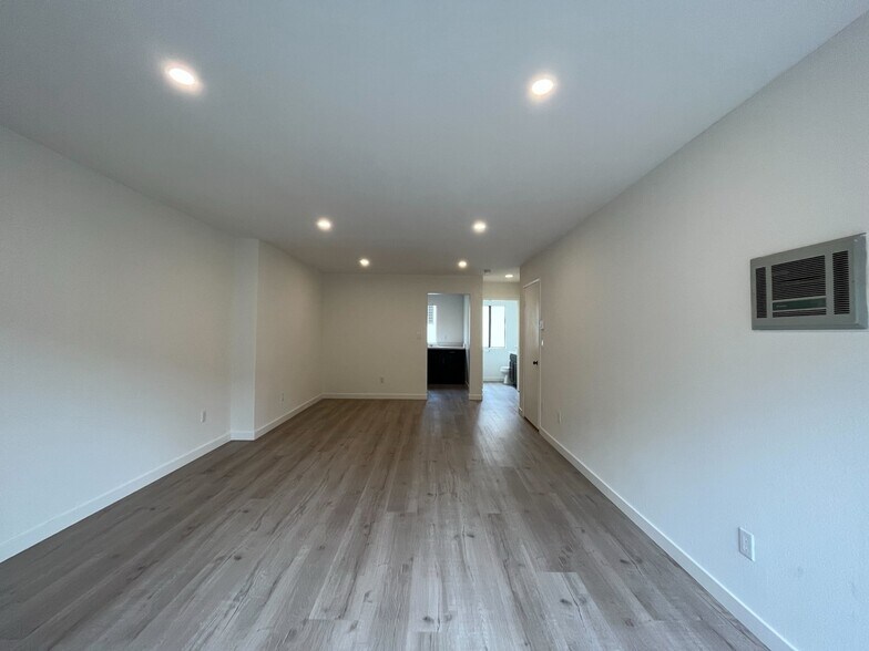 More Photos Of 1532 Granville Ave, Los Angeles Apartments For Sale