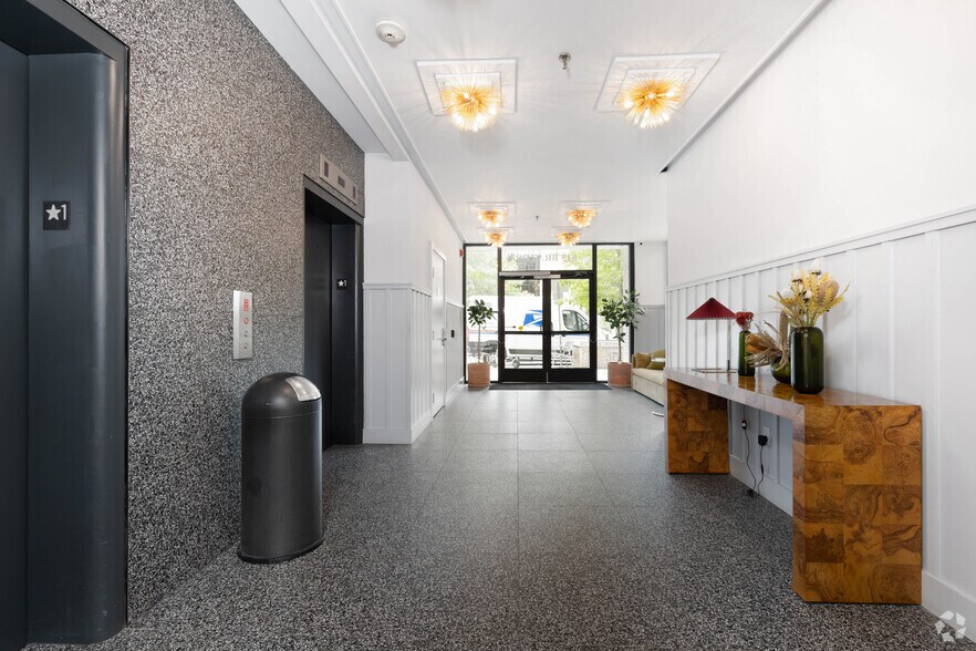 More Photos Of 815 Brazos St, Austin Office For Lease