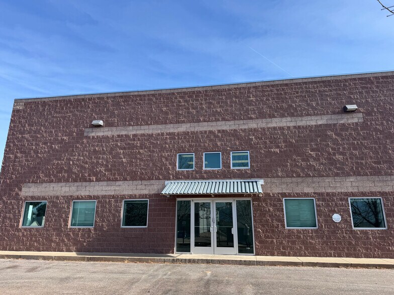 More Photos Of 1075 Ford St, Colorado Springs Warehouse For Lease
