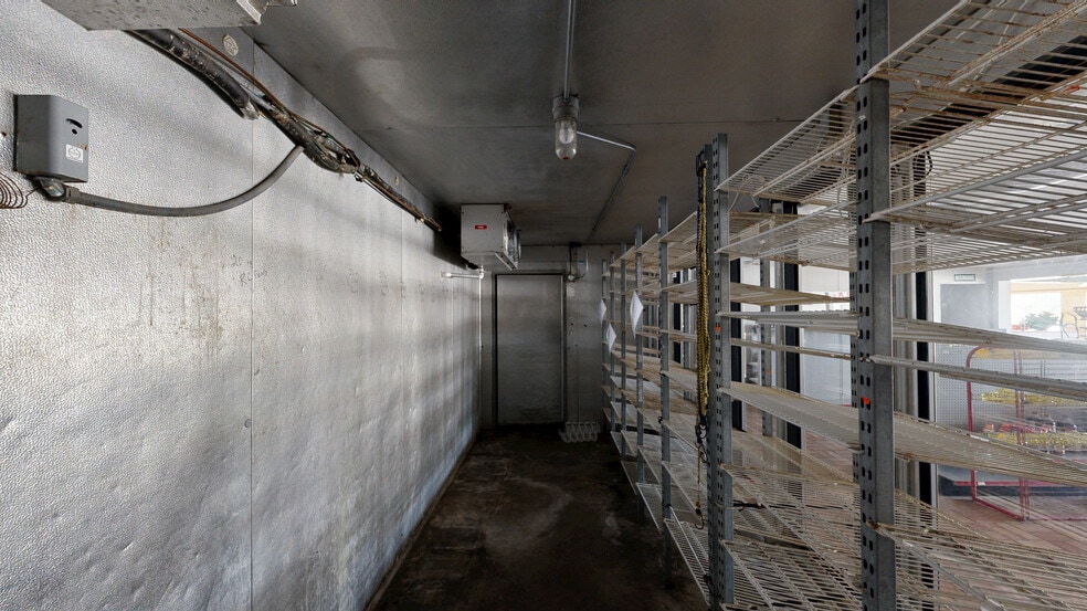 More Photos Of 5 Lane St, Yemassee Storefront For Sale