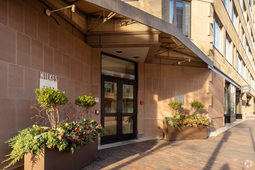 More Photos Of 1313 Washington St, Boston Apartments For Lease