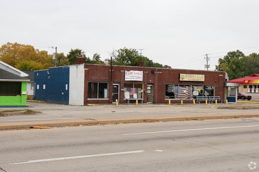 More Photos Of 5237-5243 Rockville Rd, Indianapolis Storefront For Sale