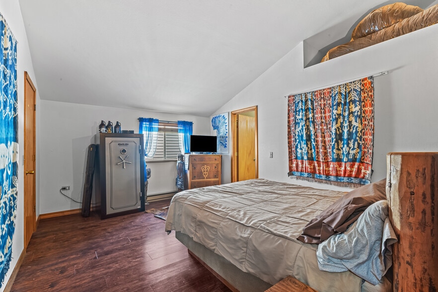 More Photos Of 302 Berger St, Riggins Apartments For Sale