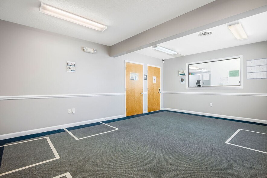 More Photos Of 217-219 Station St, Jacksonville Medical For Lease