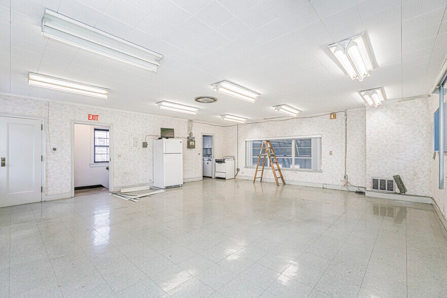 More Photos Of 257 New Dorp Ln, Staten Island Bank For Sale