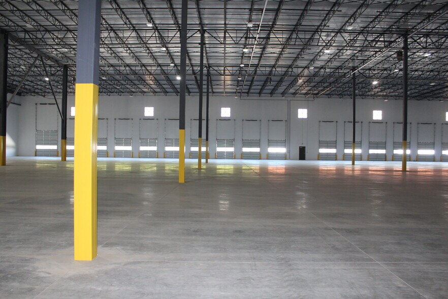More Photos Of 8215 Westside Industrial, Jacksonville Unknown For Lease