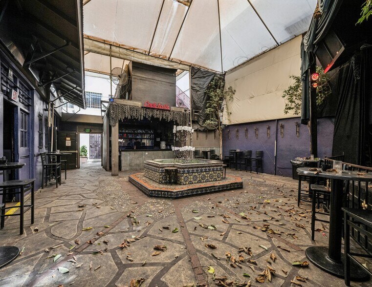 More Photos Of 6646 Hollywood Blvd, Hollywood Storefront Retail Office For Sale