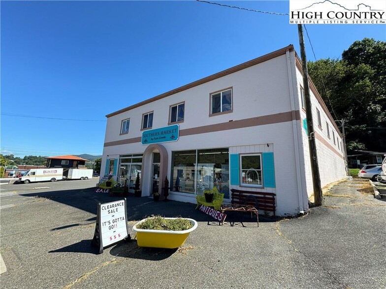 Primary Photo Of 505 S Jefferson Ave, West Jefferson Auto Dealership For Sale