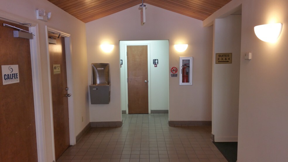 More Photos Of 5248 Olde Towne Rd, Williamsburg Office For Sale