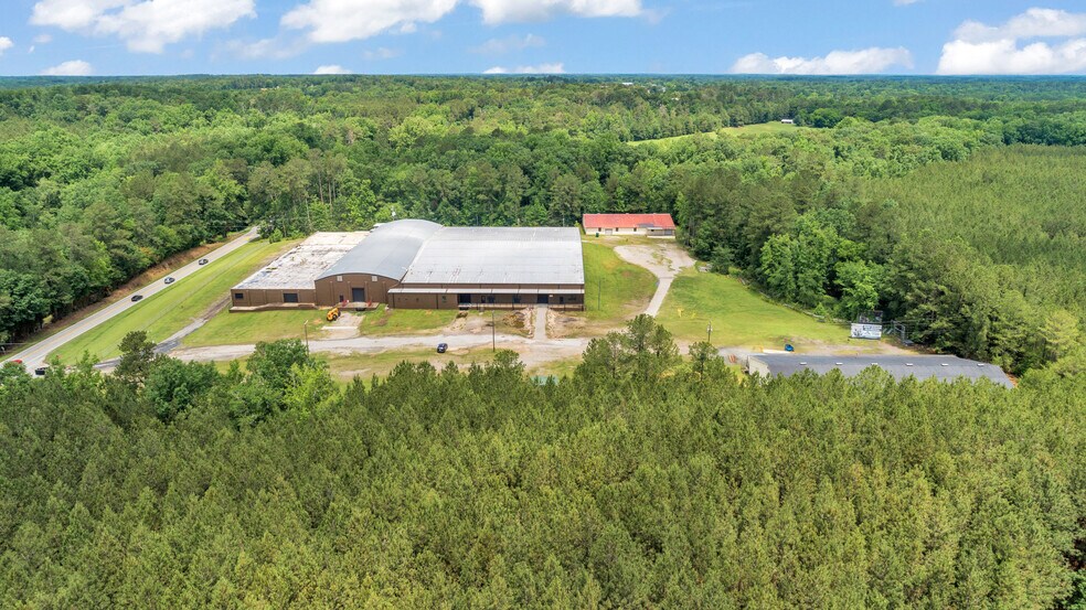 More Photos Of 121 Trotter Industrial Ln, Saluda Warehouse For Lease