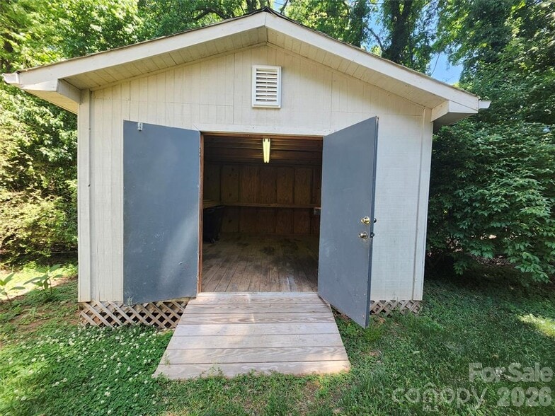 More Photos Of 4514 Wilgrove Mint Hill Rd, Mint Hill Office Residential For Sale