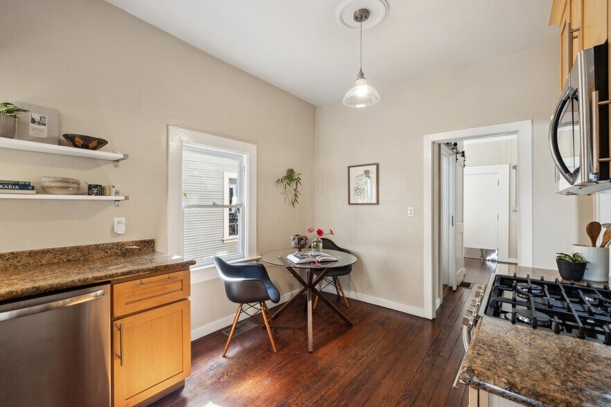 More Photos Of 449 37th St, Oakland Apartments For Sale