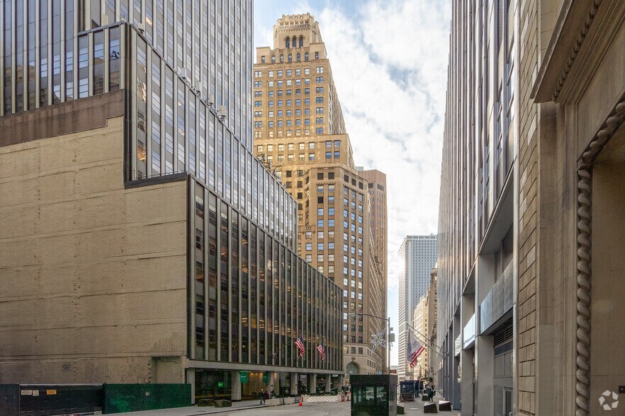 More Photos Of 75 Broad St, New York Office For Lease