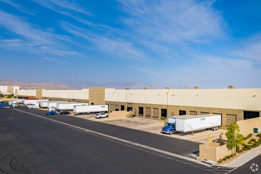 More Photos Of 7055 Lindell Rd, Las Vegas Distribution For Lease