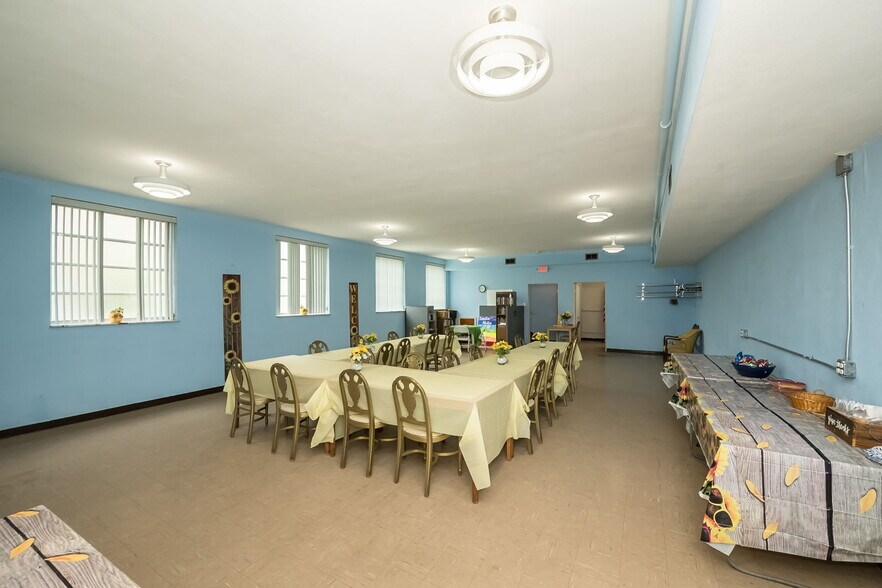 More Photos Of 6026 S Kingshighway Blvd, Saint Louis Religious Facility For Sale