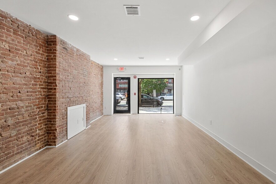 More Photos Of 525 Washington St, Hoboken Storefront Retail Residential For Lease