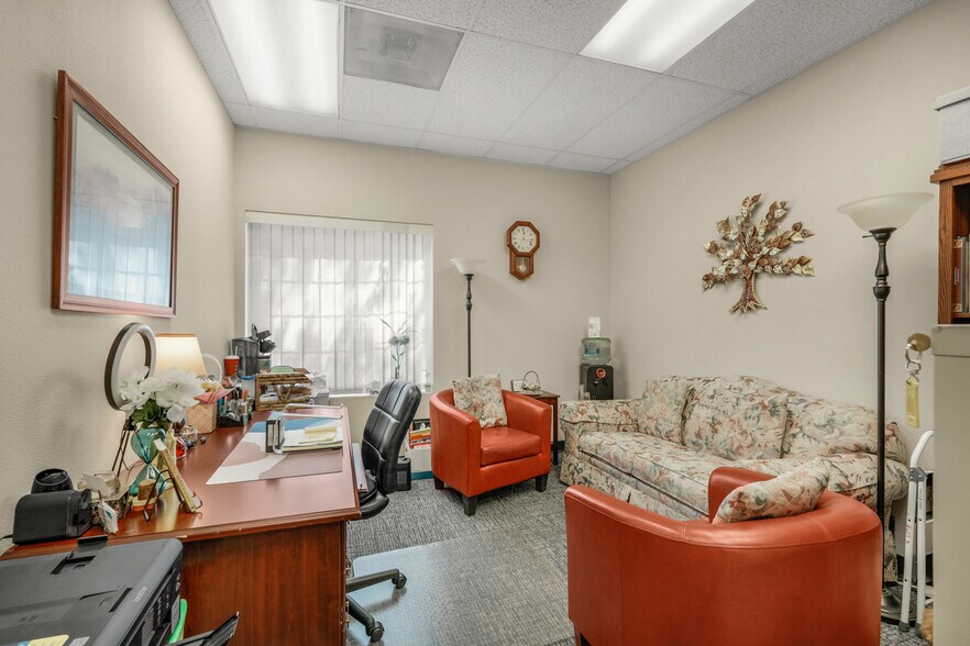 More Photos Of 9407 NE Vancouver Mall Dr, Vancouver Office Residential For Sale