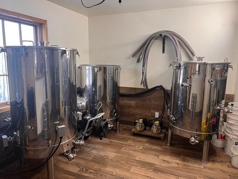 More Photos Of 963 3rd St, South Lake Tahoe Office Residential For Sale