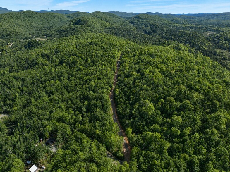 More Photos Of Ch Du Vison, Lac-superieur Land For Sale
