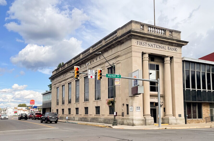 Primary Photo Of 400 Market St, Sunbury Bank For Sale