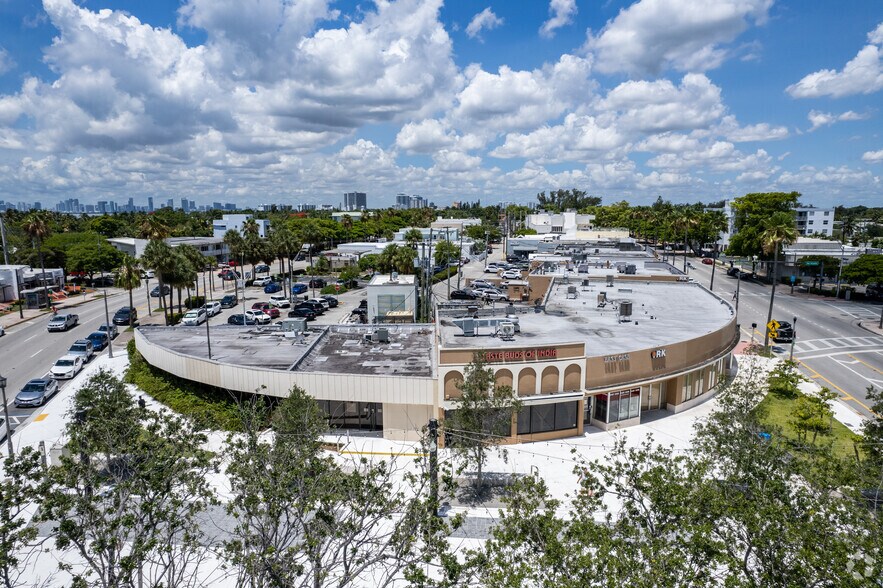 More Photos Of 946-1108 Normandy Dr, Miami Beach Storefront For Lease