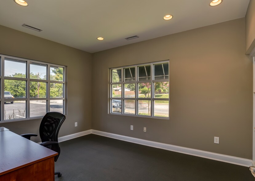 More Photos Of 100 Edgewood Ave, Landrum Medical For Sale