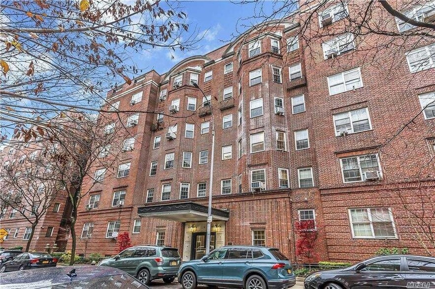 More Photos Of 3524 78th St, Jackson Heights Medical For Sale