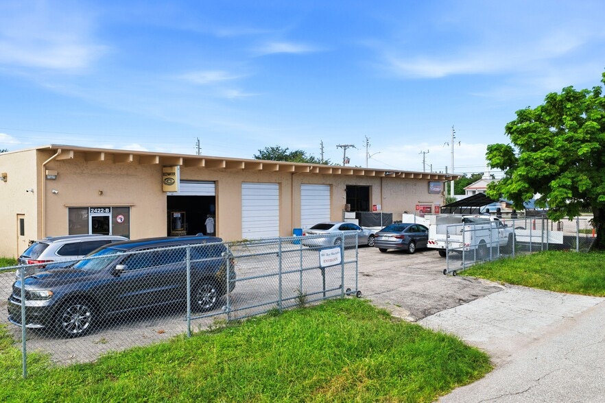 More Photos Of 2422 N Military Trl, West Palm Beach Warehouse For Sale