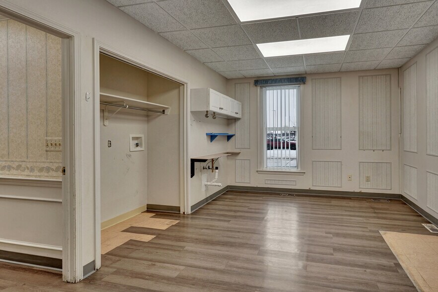 More Photos Of 102 S 3rd St, Saint Clair Bank For Sale