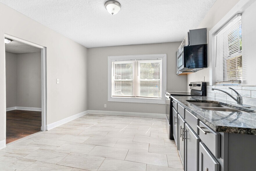 More Photos Of 619 Linwood Ave, Jacksonville Specialty For Sale