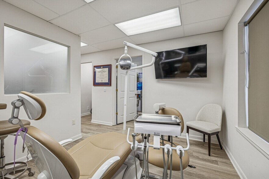 More Photos Of 159-167 Belle Forest Cir, Nashville Office For Lease