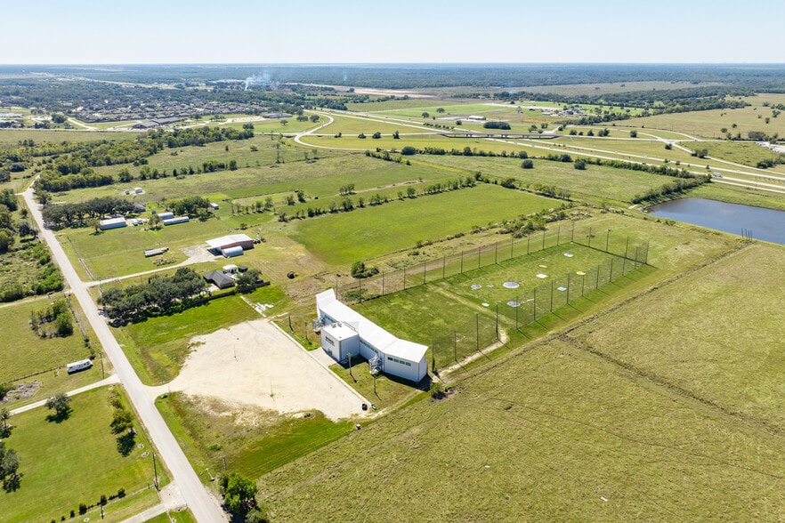 More Photos Of 855 County Road 340, Angleton Golf Course Driving Range For Sale