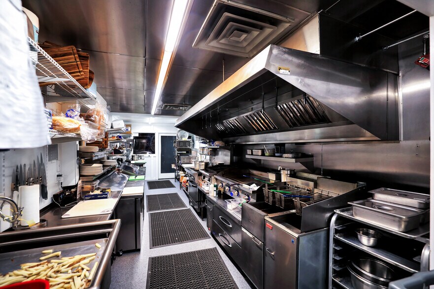 More Photos Of 802 S Shore Diamond Lake Rd, Newport Restaurant For Sale