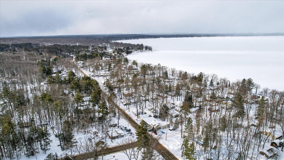 More Photos Of 5937 W Higgins Lake Dr, Roscommon Restaurant For Sale