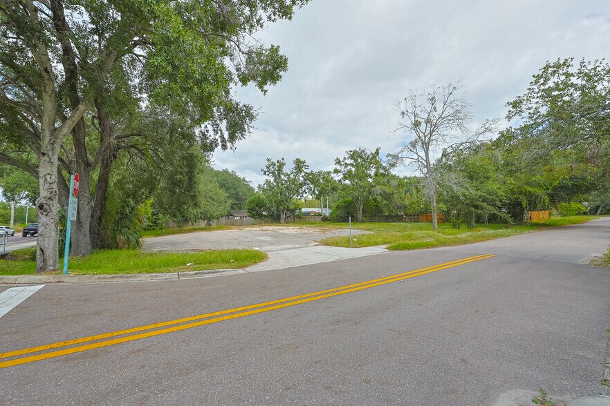 More Photos Of 370 Morrison Rd, Brandon Land For Lease